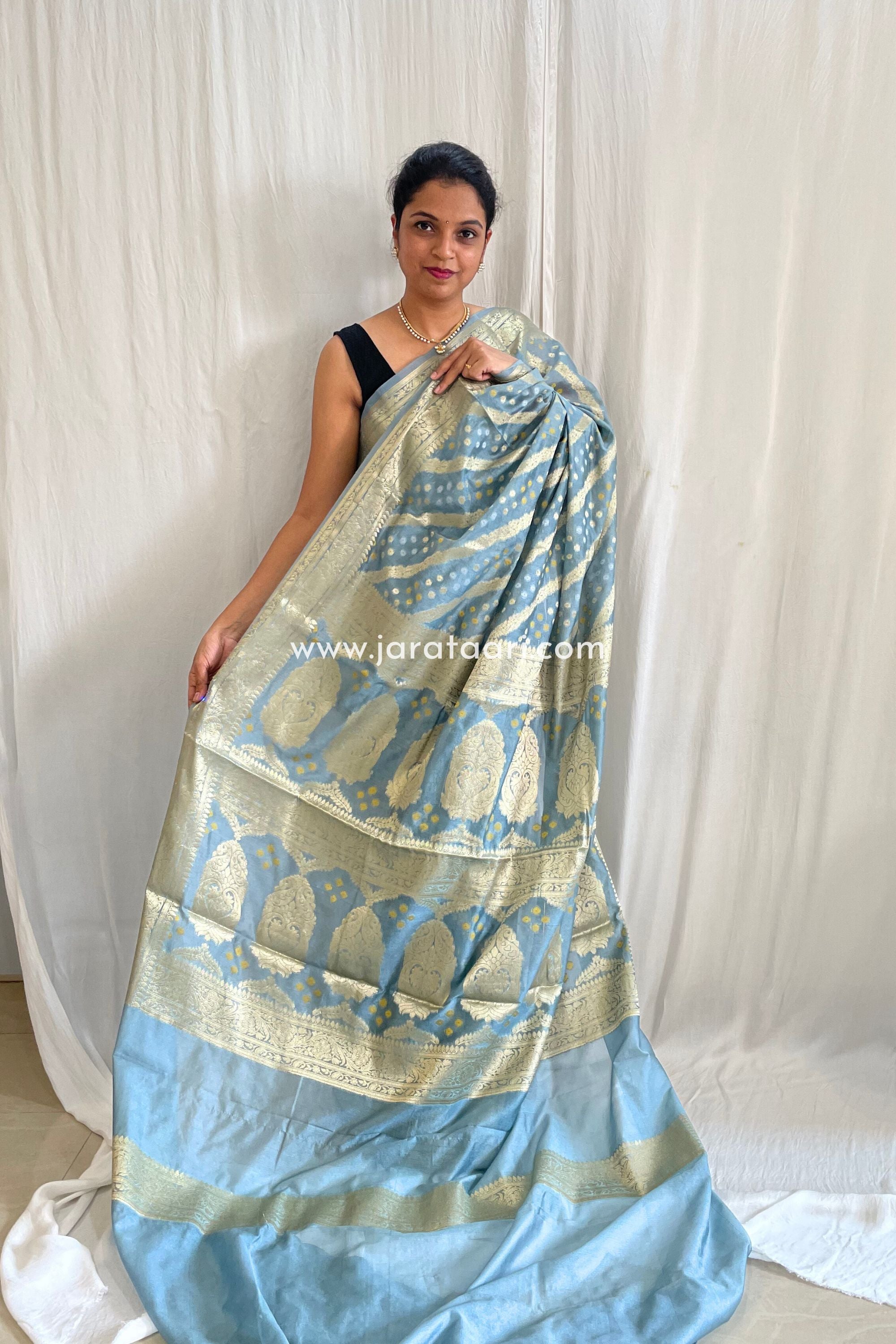 Bengal Tant All Over Blue Soft Dhakai Jamdani Saree - Pradip Fabrics