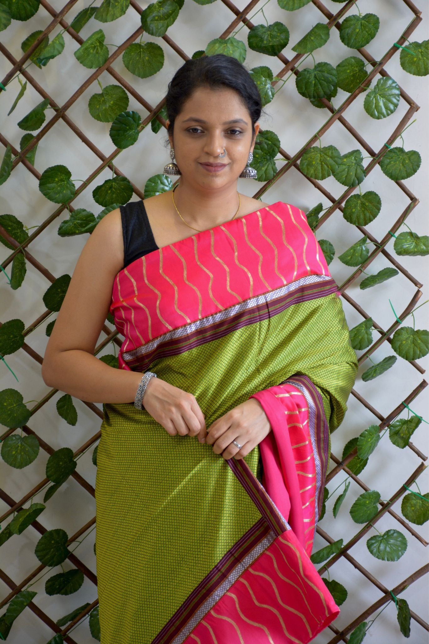 Light Green with Pink Border Linen Saree – Jigyasas