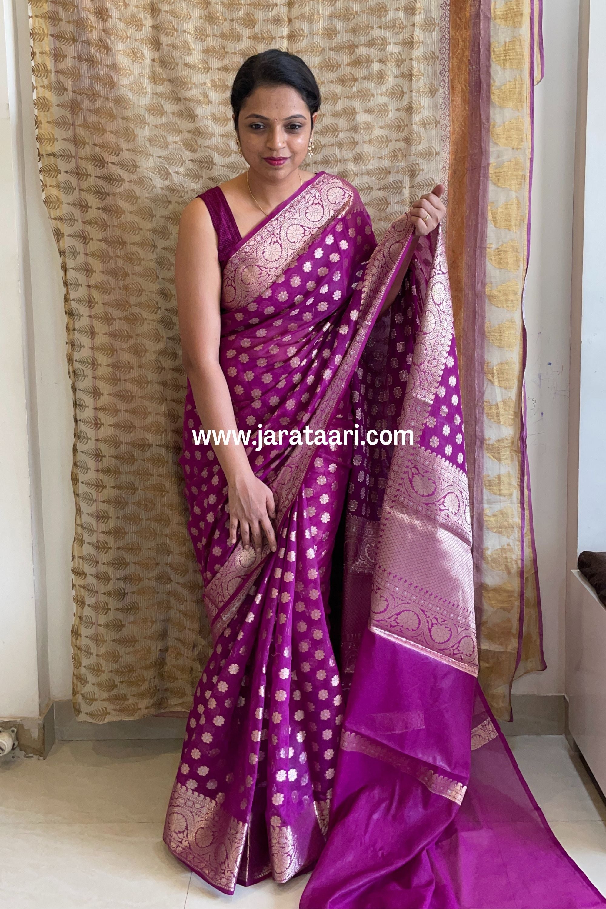 Banarasi Saree In Banarasi Silk With Weaved Floral Jaal All Over